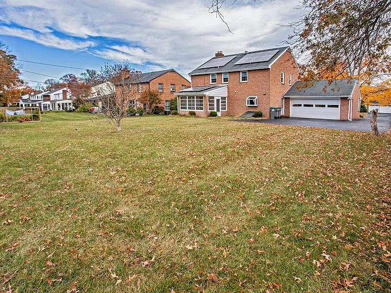 705 Ashford Rd — Photo 66