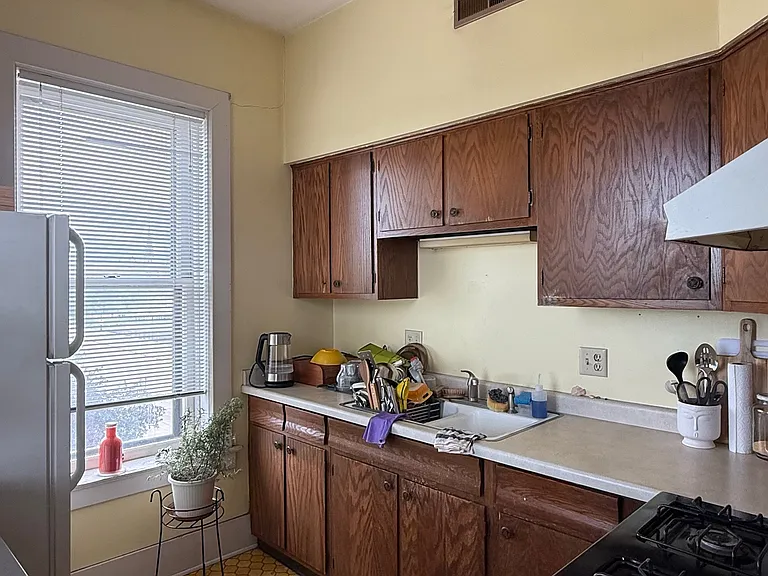52 E Court St #3E — Photo 10