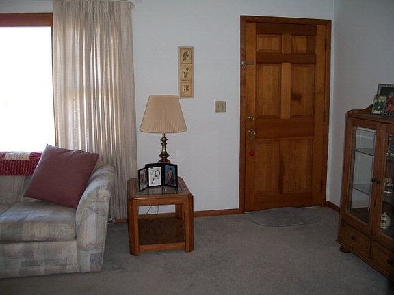 3rd image of 26 Albert Dr
