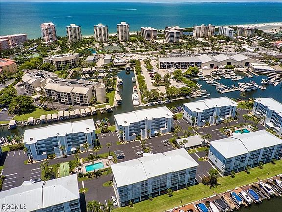 3rd image of 4581 Bay Beach Ln APT 482