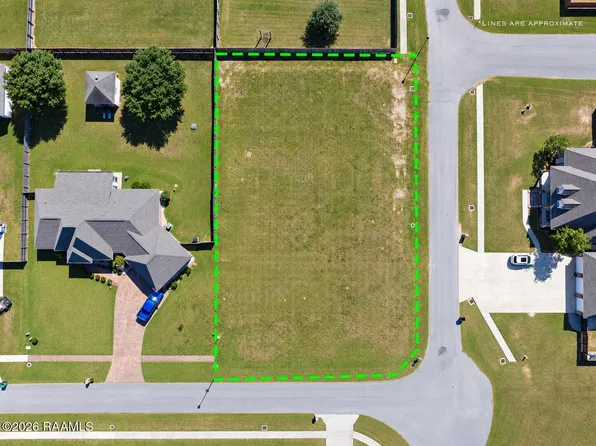 11437 Twin Oaks Cir, Maurice, LA 70555