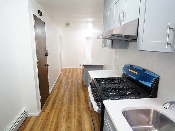 2nd image of 52-11 Seabury St Floor 1