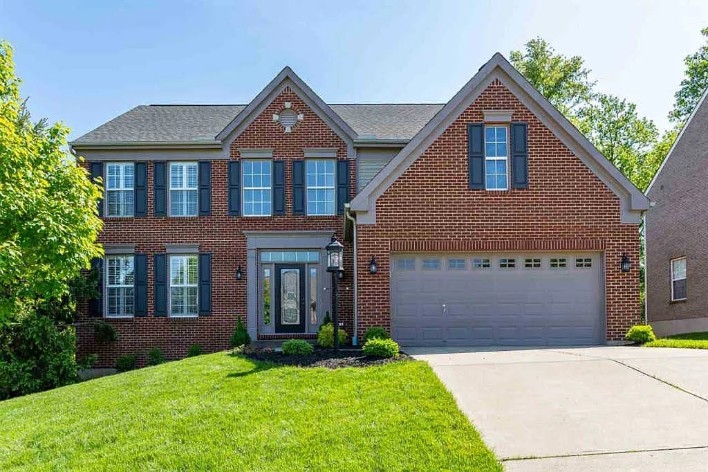 448 Glengarry Way photo 1
