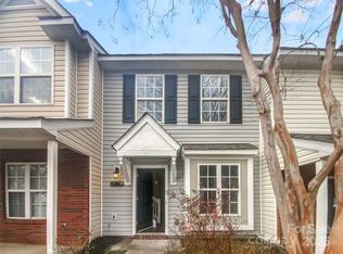16837 Greenlawn Hills Ct, Charlotte, NC 28213