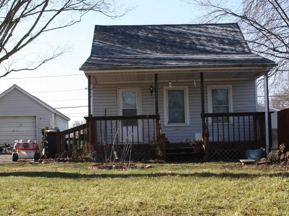 2711 Prairie Grove Dr, Fort Wayne, IN 46809