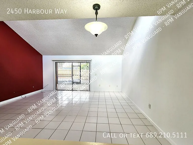 2450 Harbour Way — Photo 2
