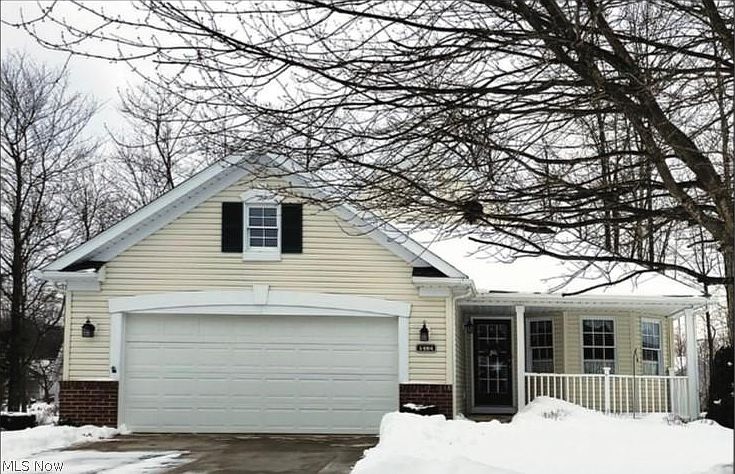 1st image of 1484 Golden Ln
