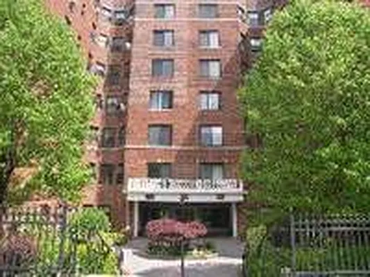 159-34 Riverside Drive West