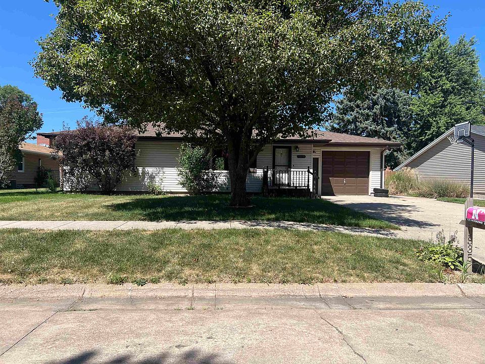1st image of 1335 N Hewett Ave