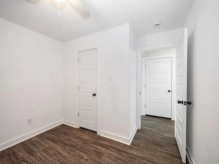 10930 Exeter St #B — Photo 16