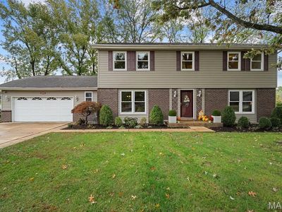 16094 Meadow Oak Dr, Chesterfield, MO, 63017