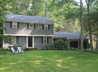 4 Flintlock Cir, Hingham, MA 02043