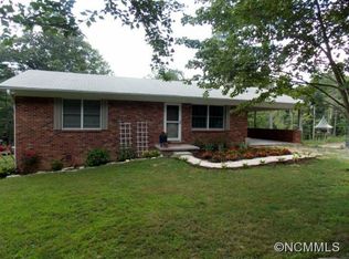 3046 Willow Rd, HENDERSONVILLE, NC 28739