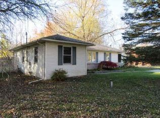 10015 Stevenson Dr, Temperance, MI 48182