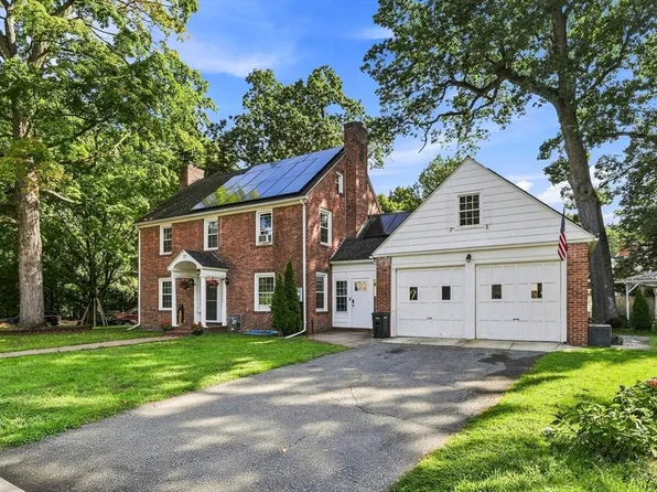 17 Longmeadow St, Longmeadow, MA 01106