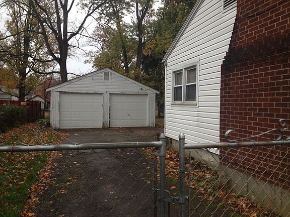 3rd image of 1170 Bruce Ave