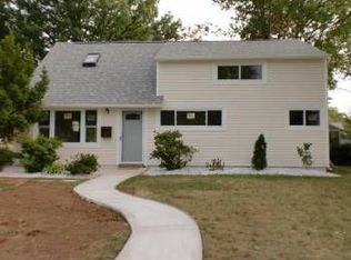 121 S Harrison Ave, Iselin, NJ 08830