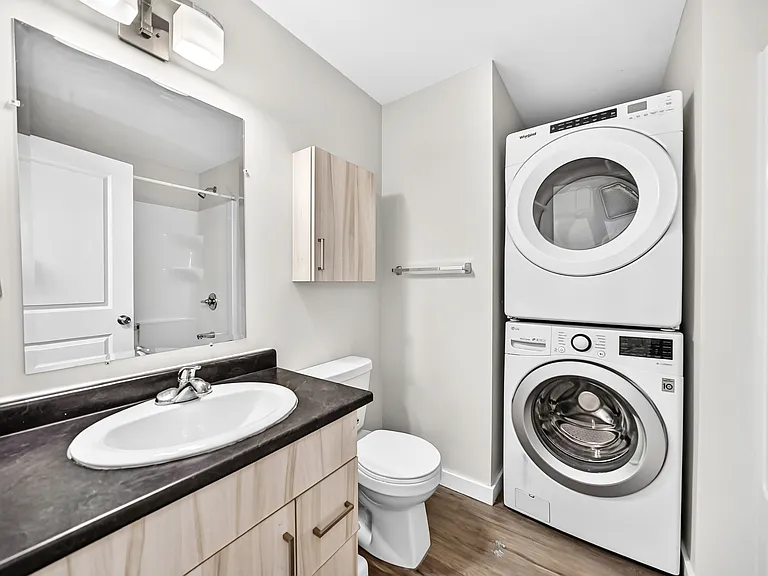 1530 Logan Ave — Photo 11