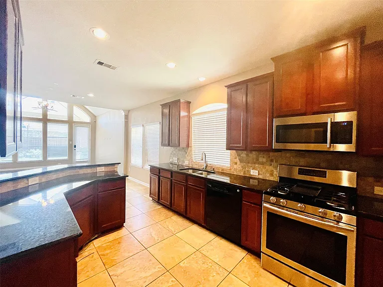 6326 Bennington Springs Dr — Photo 11