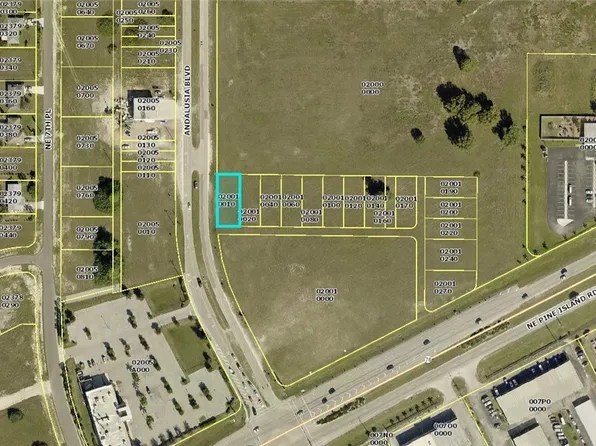 903 NE Pine Island Rd, Cape Coral, FL 33909