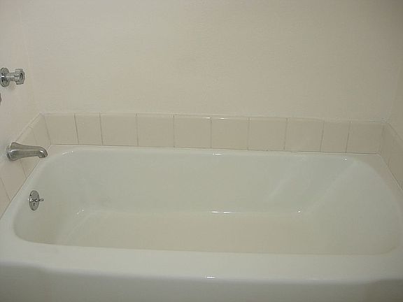 2nd image of 4358 Mammoth Ave APT 23