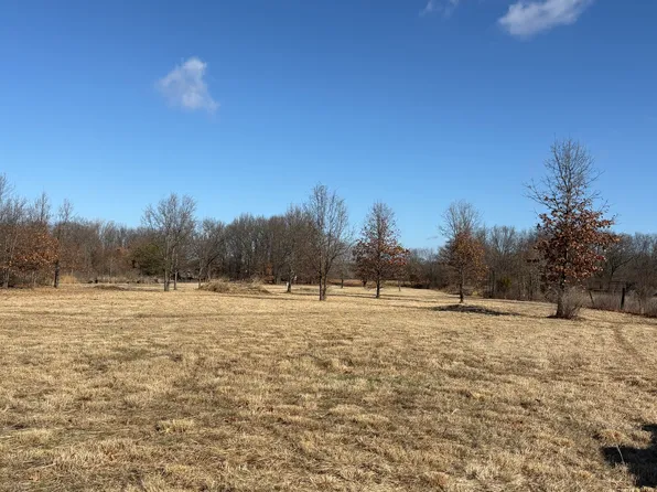 10000 E 4000s Rd, Saint Anne, IL 60964