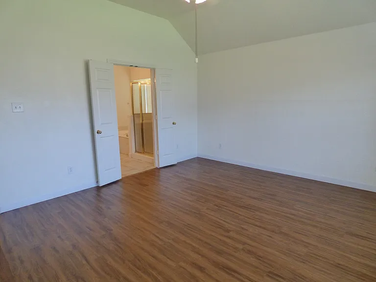 3904 Valez Dr — Photo 12