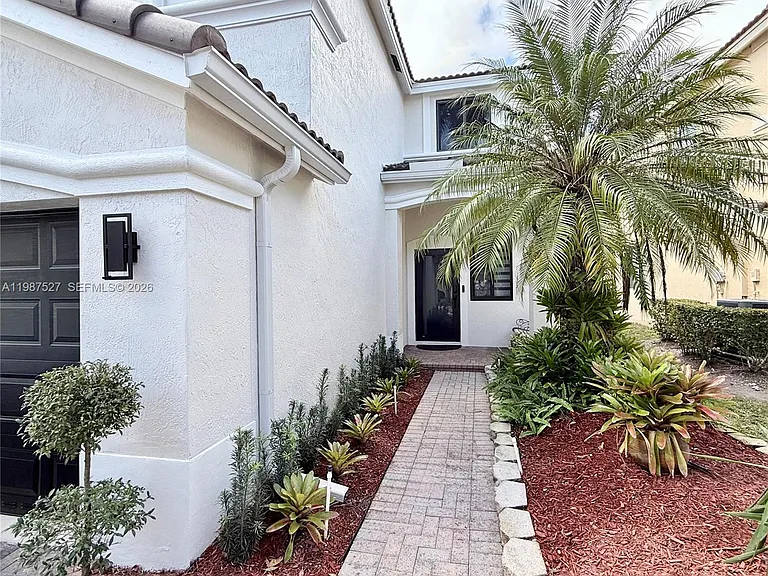 1392 Canary Island Dr #1392 — Photo 8