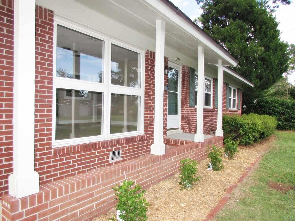 1st image of 3870 Forest Glen Dr