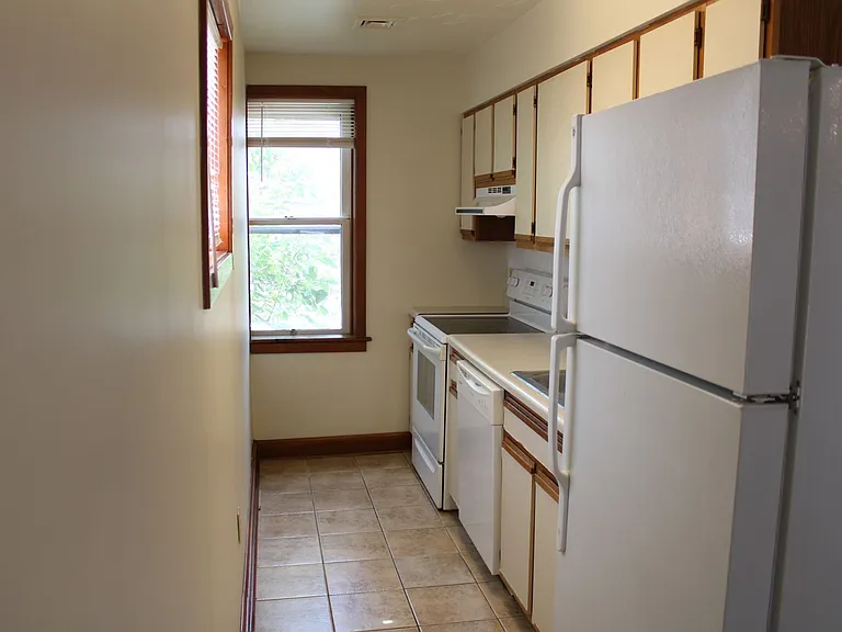 1006 N 3rd St — Photo 2