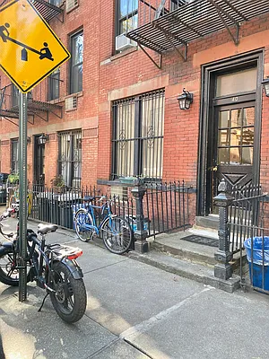 Rented by CMV Realty Inc. | media 23