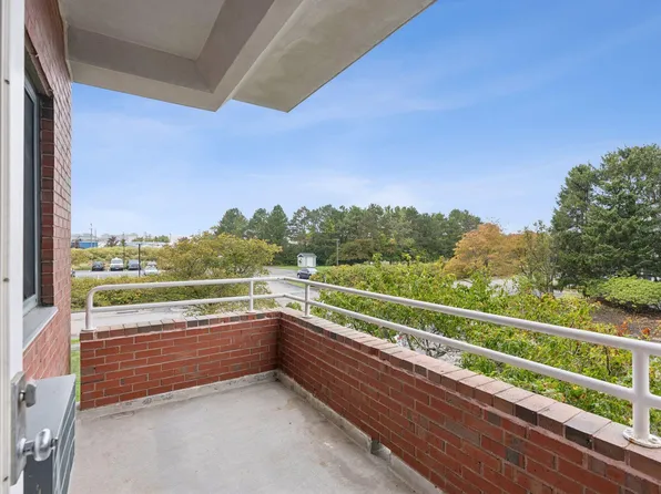 148 Breakwater Drive #206, South Portland, ME 04106