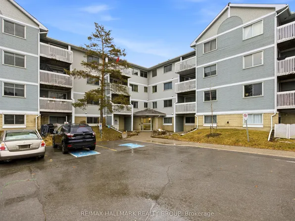 218 Viewmount Dr #216, Ottawa, ON K2E 7X5