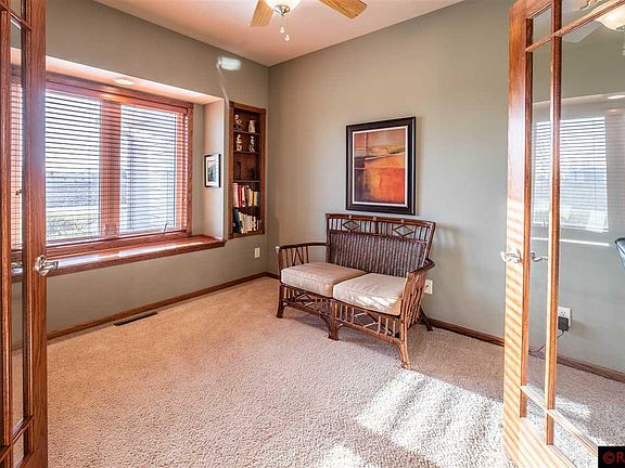 2nd image of 106 Jacks Dr