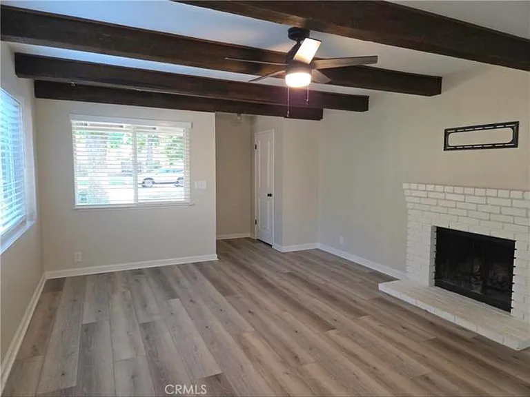 806 Alynn Way #B — Photo 3