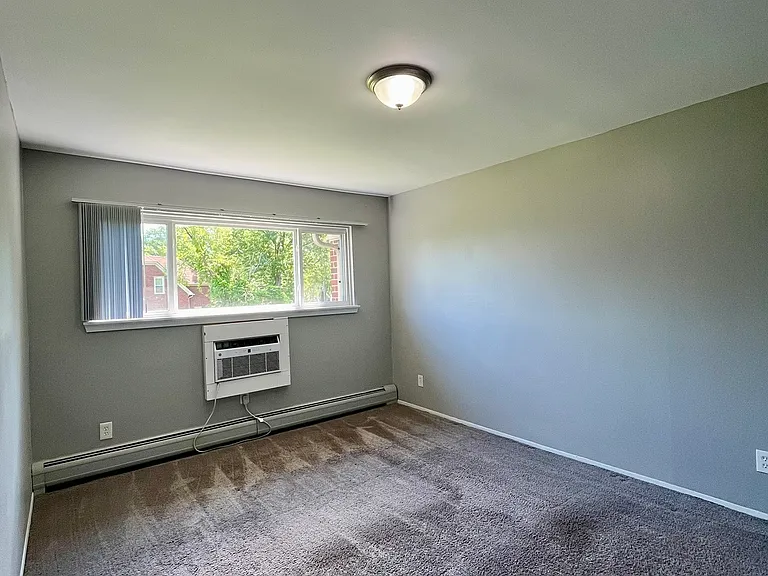 360 Walnut St — Photo 8