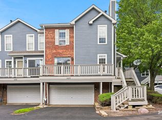 537 W Parkside Dr, Palatine, IL 60067