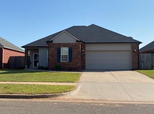 6004 SE 7th St, Midwest City, OK 73110