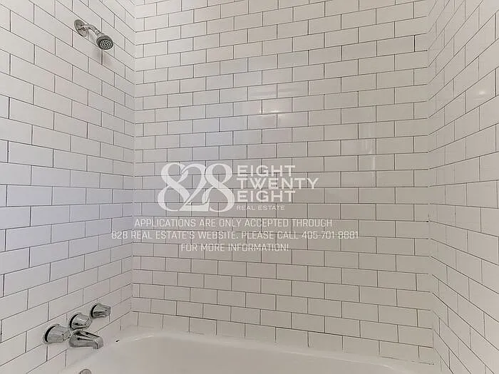 1004 Holly Dr — Photo 24