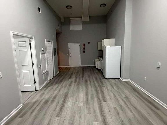 2nd image of 194 21st Ave #1