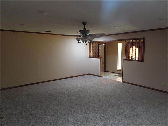 3rd image of 3713 Montague Dr