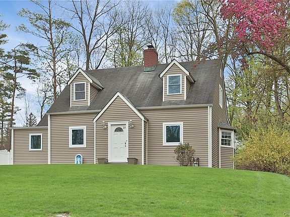 2nd image of 21 Woodland Dr