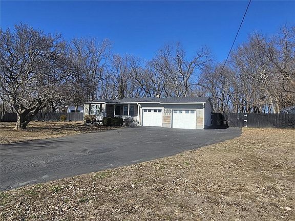 4th image of 2700 NE 56th Ter