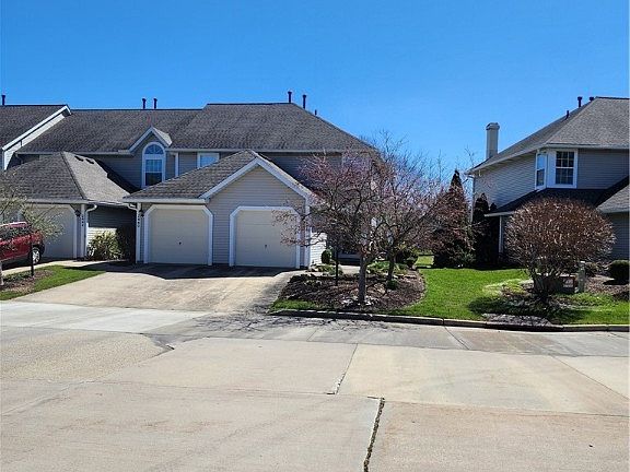 2nd image of 2438 Wrens Dr S