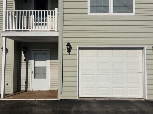 27 Ledges Ct, Lewiston, ME