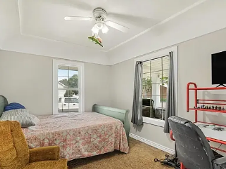 521 N Shilling Ave — Photo 13