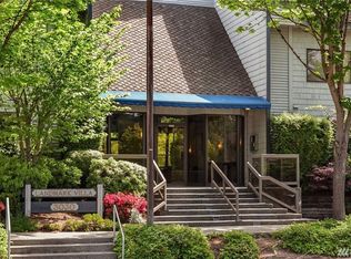 3030 80th Ave SE UNIT 104, Mercer Island, WA 98040