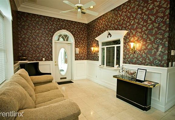 4 Waiting Room 1