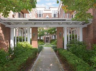 133 Pondfield Rd APT 1A, Bronxville, NY 10708