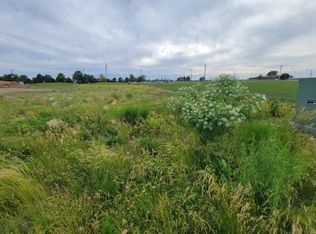 16 Pointe Blvd, Peru, IL 61354